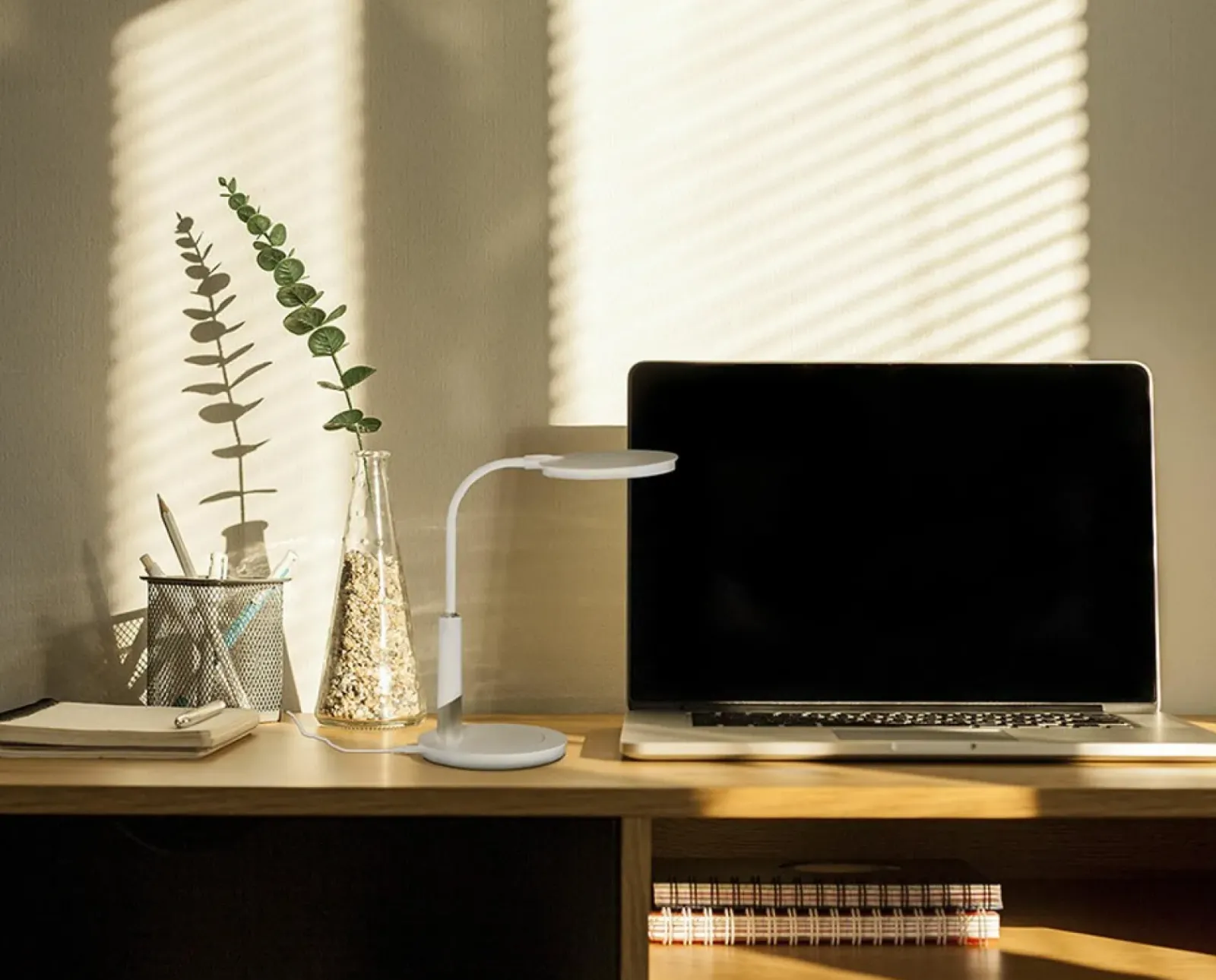 Sklep Kaja Biała lampka biurkowa, LED 10W, neutralna K-BL1237 BIAŁY z serii DINO* Lampki Biurkowe|Lampy Led