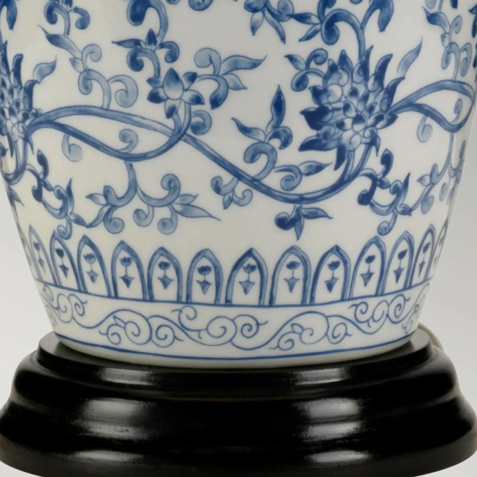 Sklep Kaja Biało-niebieska lampa stołowa BLUE-G-JAR-TL z serii BLUE GINGER JAR* Lampki Stołowe Z Abażurem|Tradycyjne Lampki Stołowe