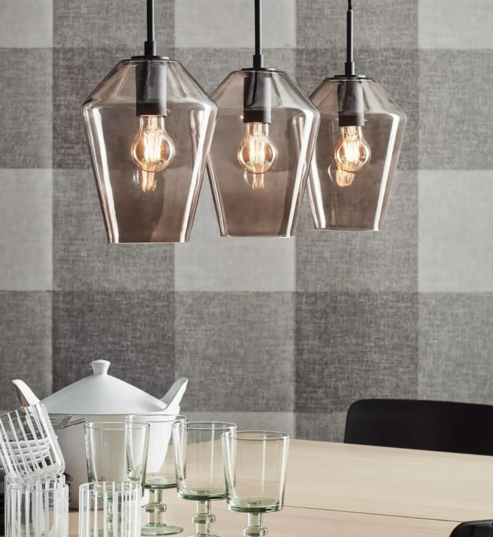 Sklep Kaja Czarna lampa wisząca z przezroczystymi kloszami 107132| Kaja Store