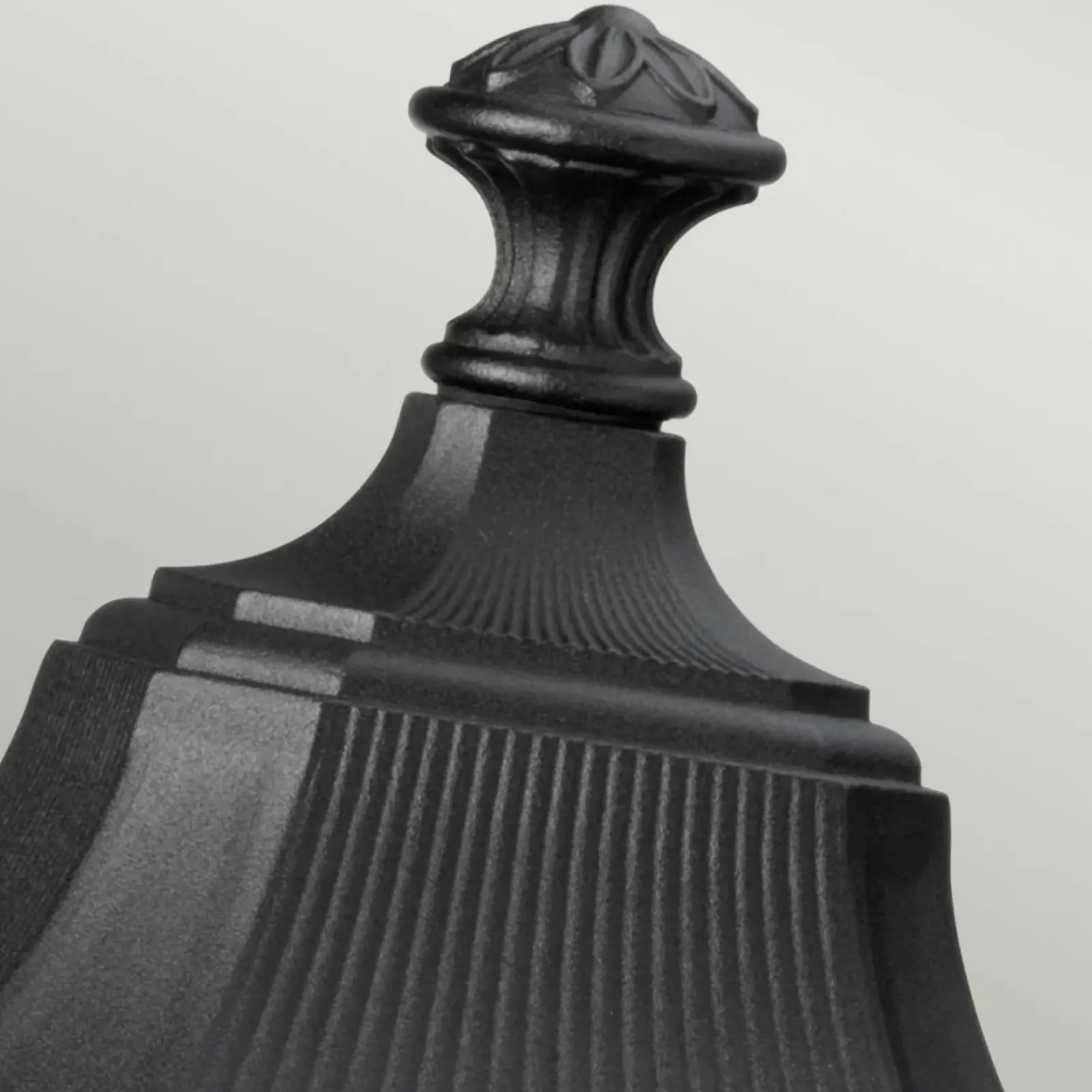 Sklep Kaja Czarna latarnia cokołowa FE-COTSLN3-L-BK z serii COTSWOLD LANE* Lampy Ogrodowe Stojące