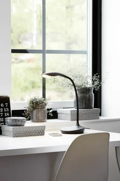 Sklep Kaja Czarna ledowa lampka biurkowa z gniazdem USB 106094 | Kaja Oświetlenie* Lampy Led|Lampki Biurkowe