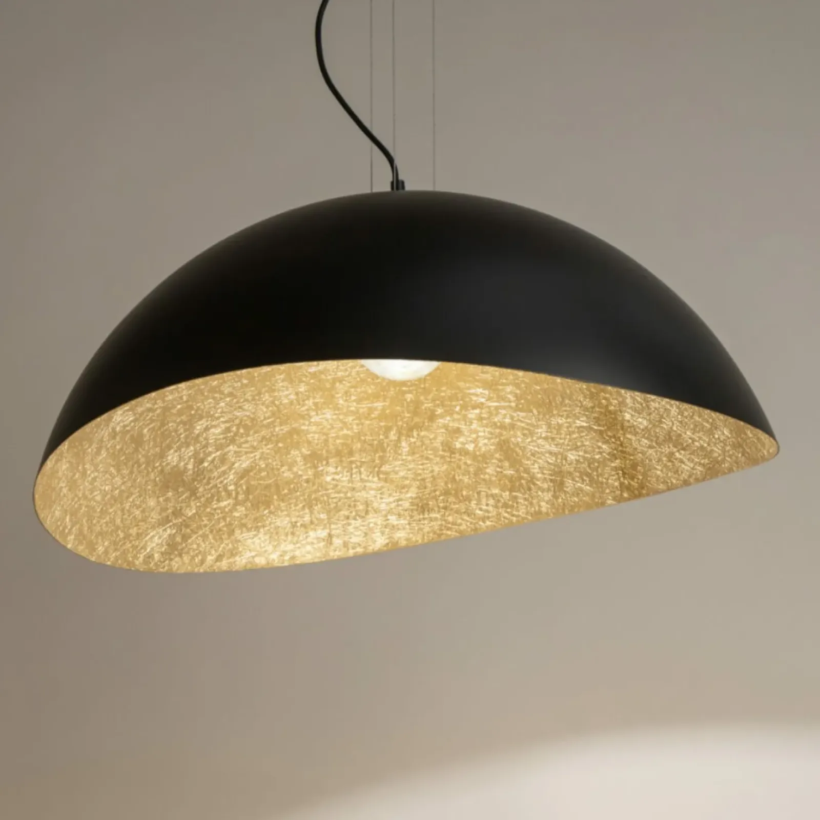 Sklep Kaja Czarno-złota lampa wisząca do sypialni SIG 40603 z serii SOLARIS Outlet