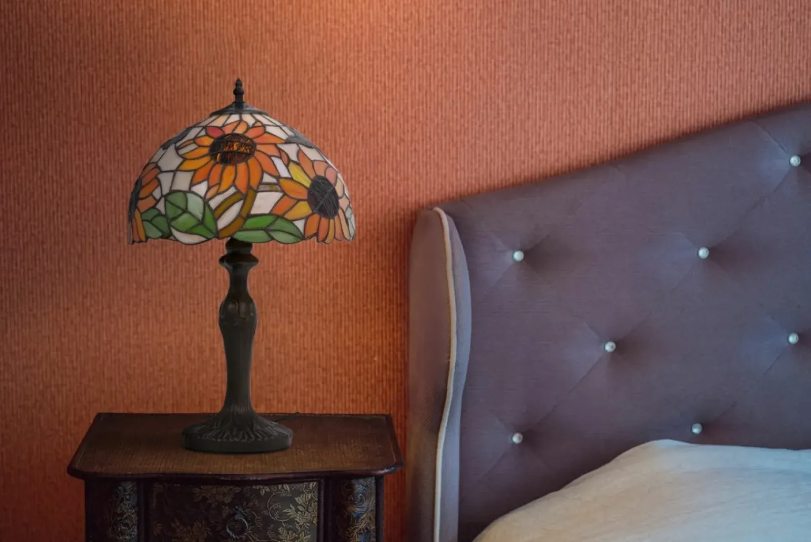 Sklep Kaja Lampa stołowa wyjątkowym, witrażowym kloszem K-G12814 z serii SUNFLOWER* Tradycyjne Lampki Stołowe|Lampki Stołowe Retro