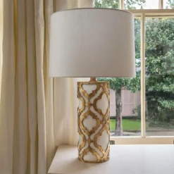Sklep Kaja Lampa stołowa z białym abażurem GN-ARABELLA-TL-G z serii ARABELLA* Lampki Stołowe Z Abażurem|Tradycyjne Lampki Stołowe