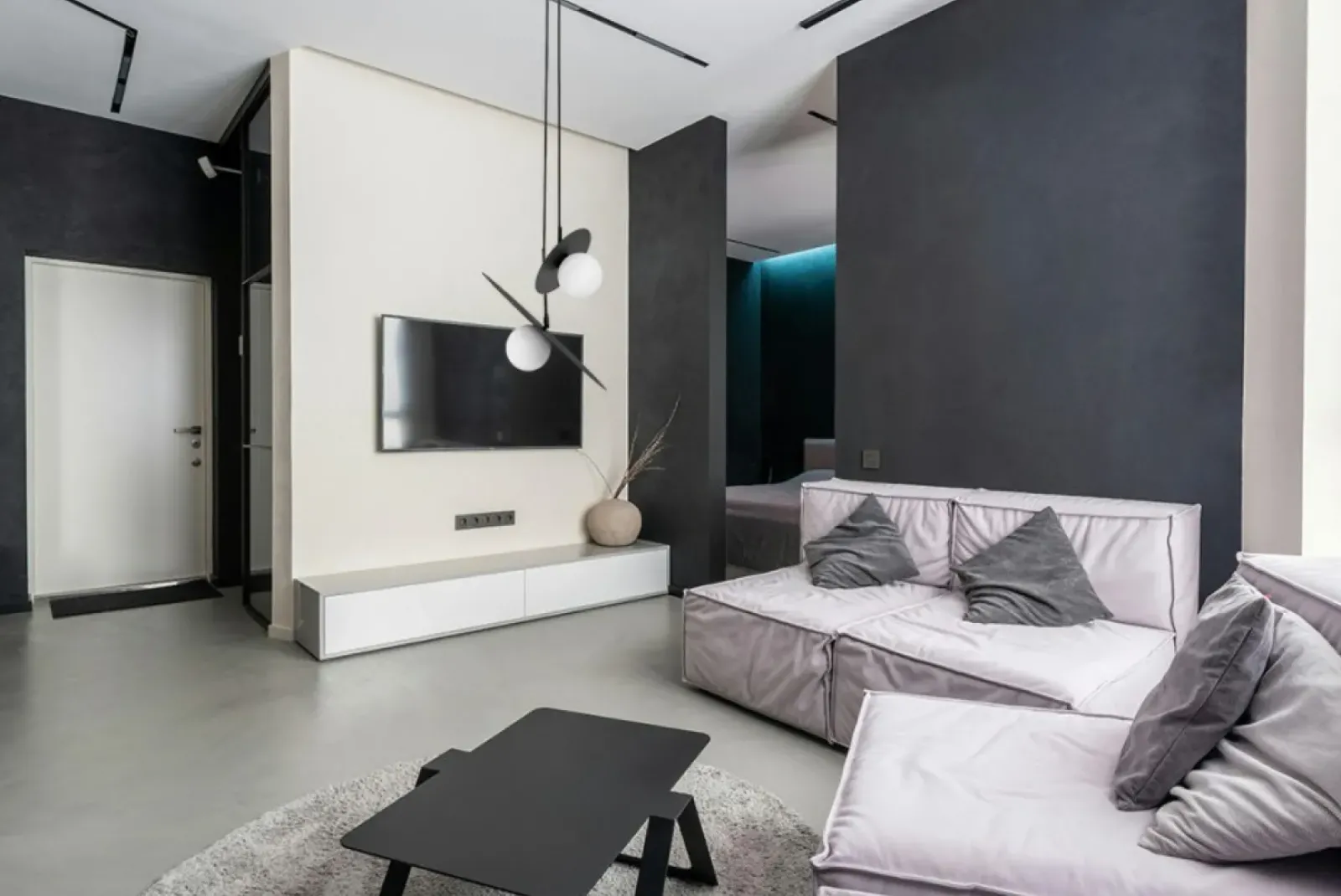 Sklep Kaja Lampa wisząca z czarną tarczą o regulowanym kącie nachylenia K-5370 Discount