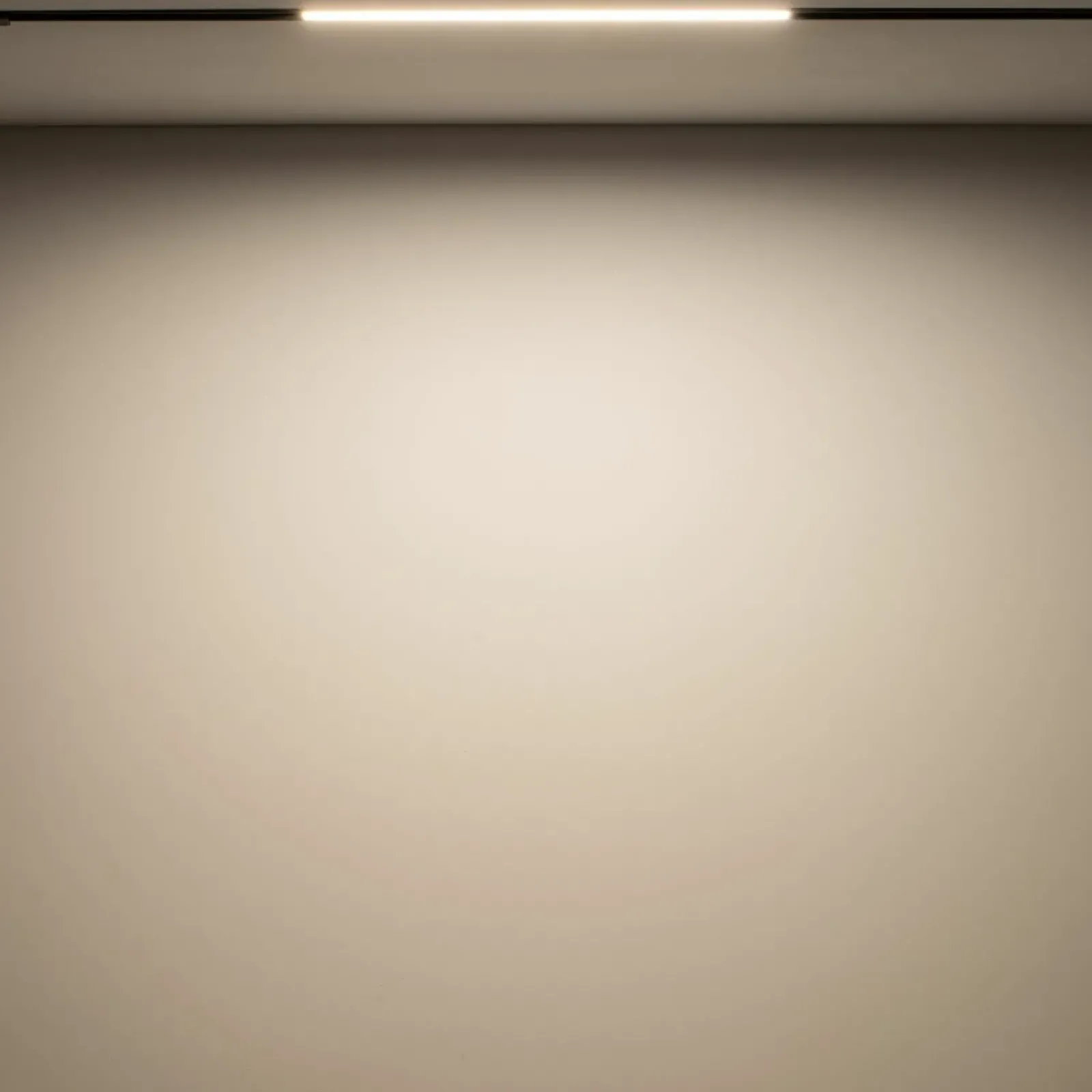 Sklep Kaja Ledowa listwa do szyny magnetycznej 1F 10148 LVM LINE LED | Kaja* Szynoprzewody Podtynkowe|Szynoprzewody Natynkowe