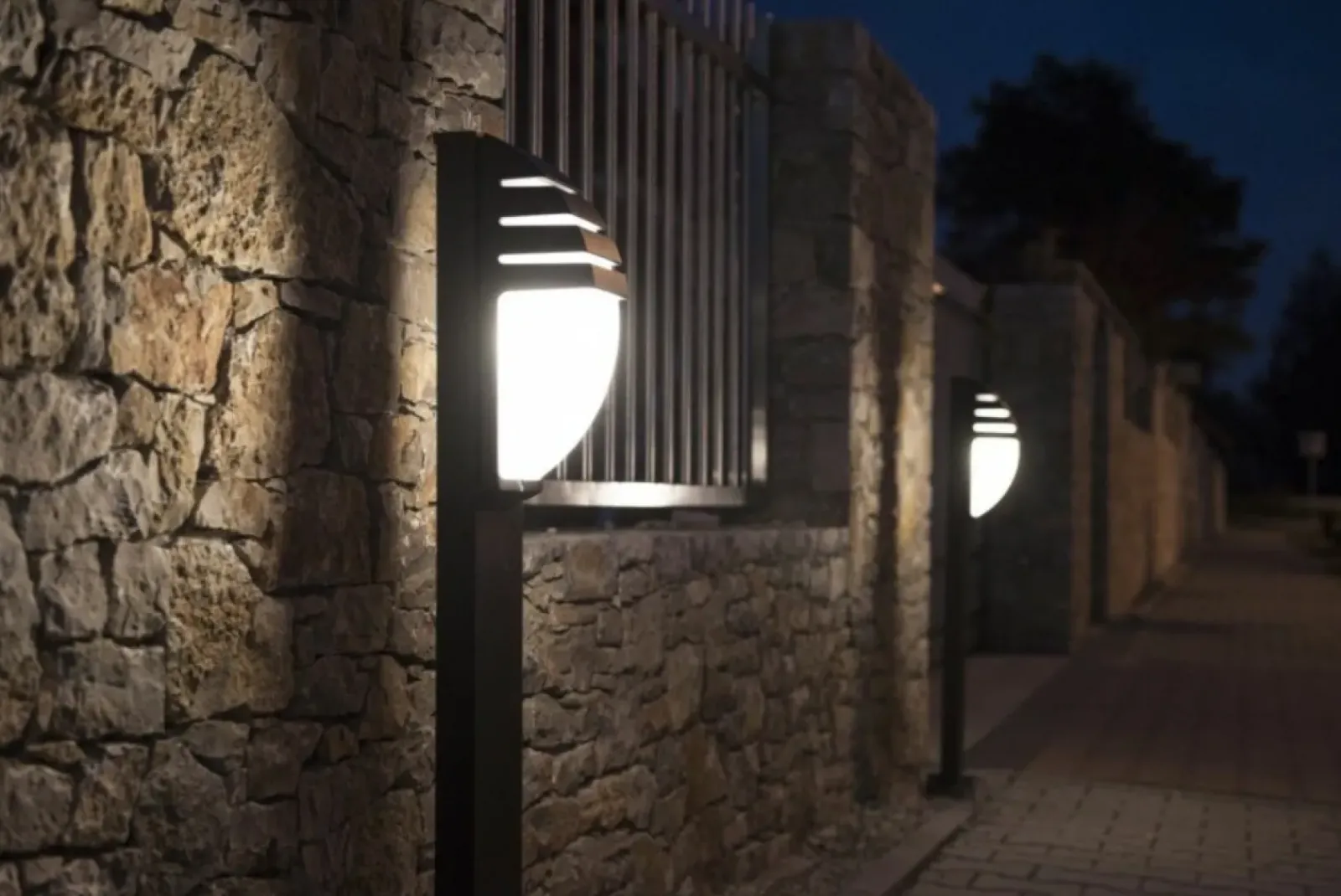 Sklep Kaja Metrowa lampa zewnętrza, kolor 11836 R AL z serii CITY | Kaja Oświetleni* Lampy Ogrodowe Stojące