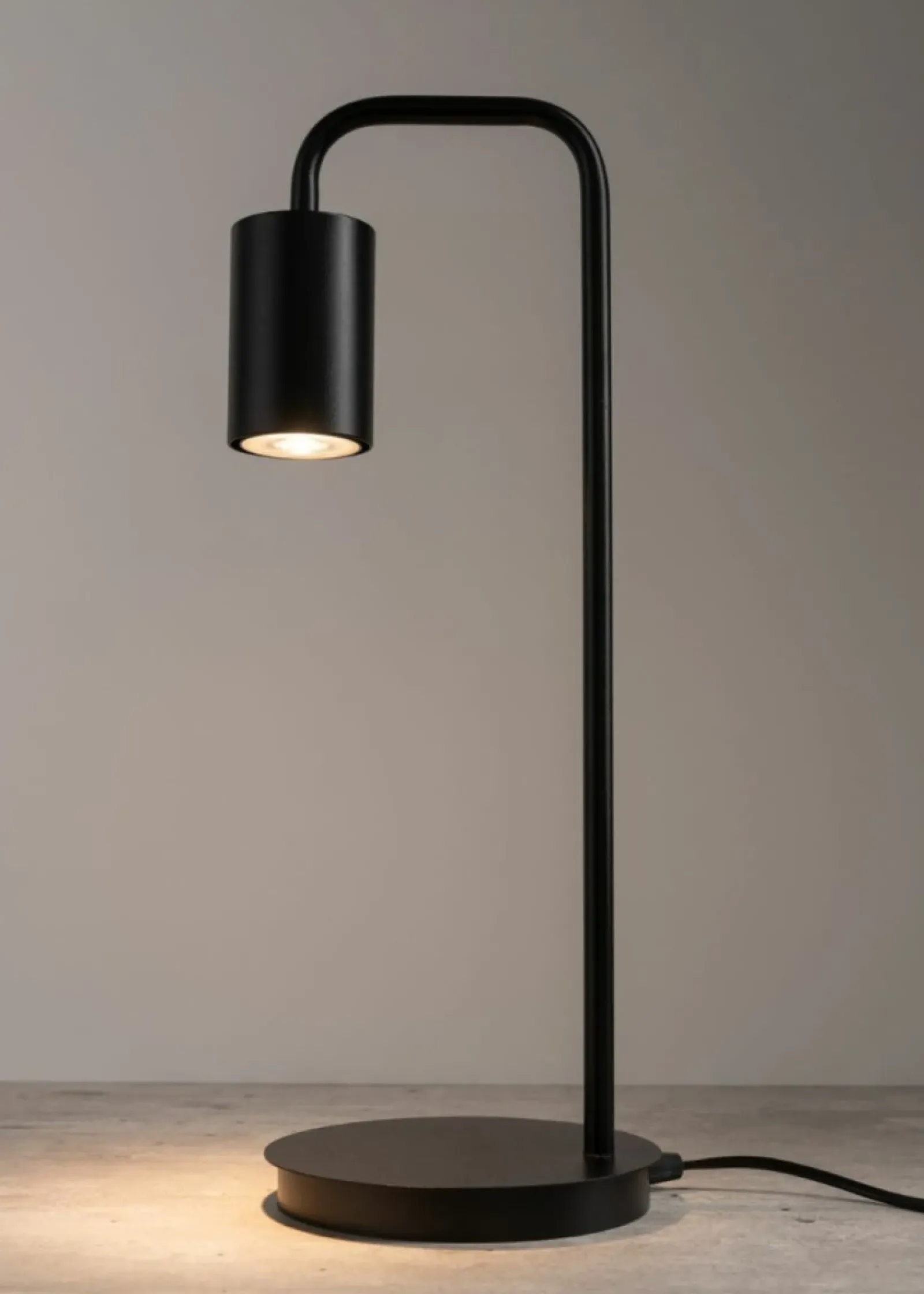 Sklep Kaja Minimalistyczna, industrialna lampka biurkowa SIG 50312 z serii LUIS* Lampki Biurkowe