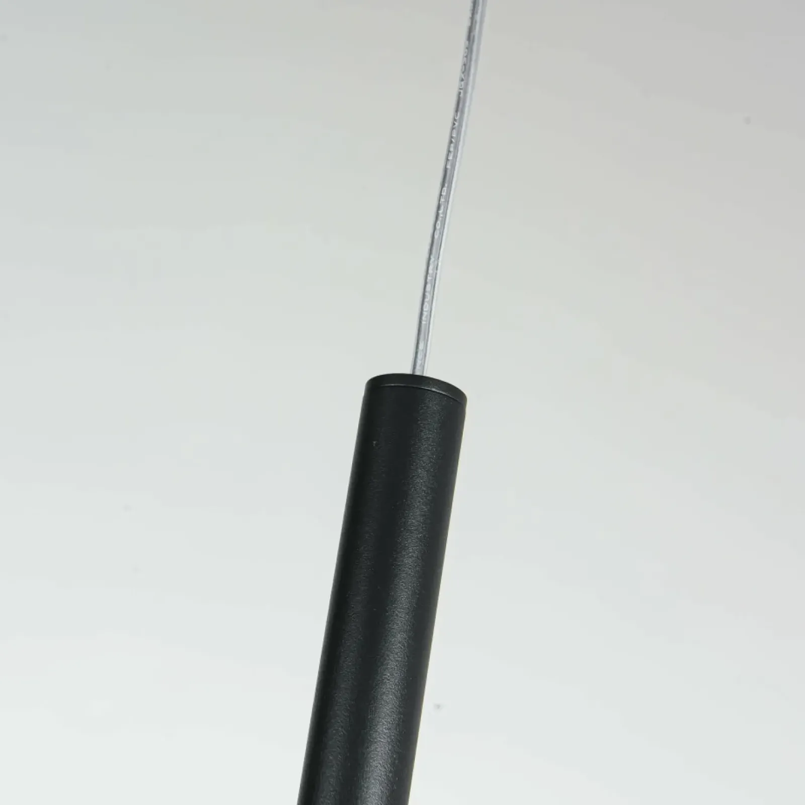 Sklep Kaja Minimalistyczna tuba z regulowanym zwisem LP-894/1P BK z serii LUNGO Cheap