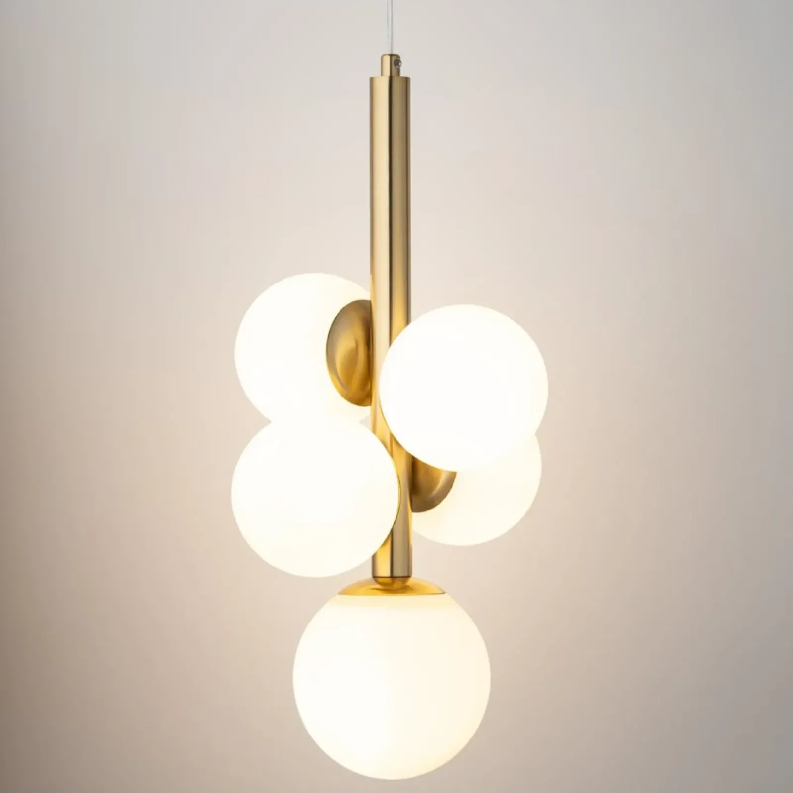 Sklep Kaja Niebanalna lampa wisząca w kolorze złota SIG 40786 z serii PERLA LUX Store