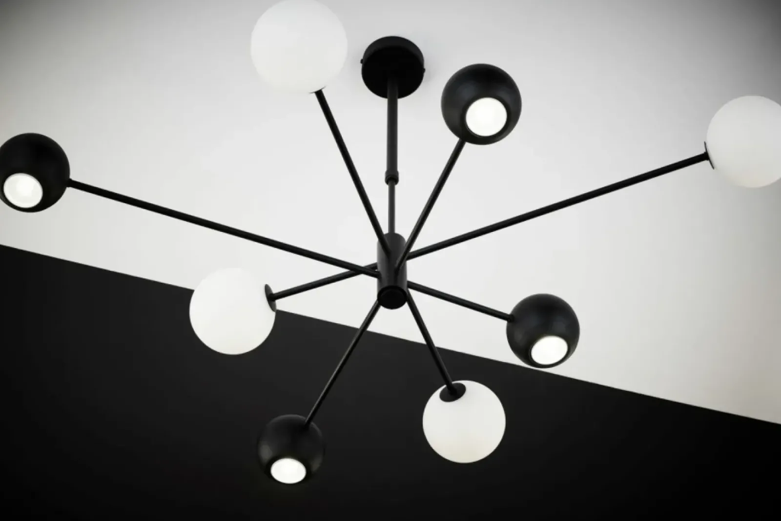 Sklep Kaja Nowoczesna lampa z kulistymi kloszami JUP 1998 MO8 CZ BI MOKA | Kaja Discount