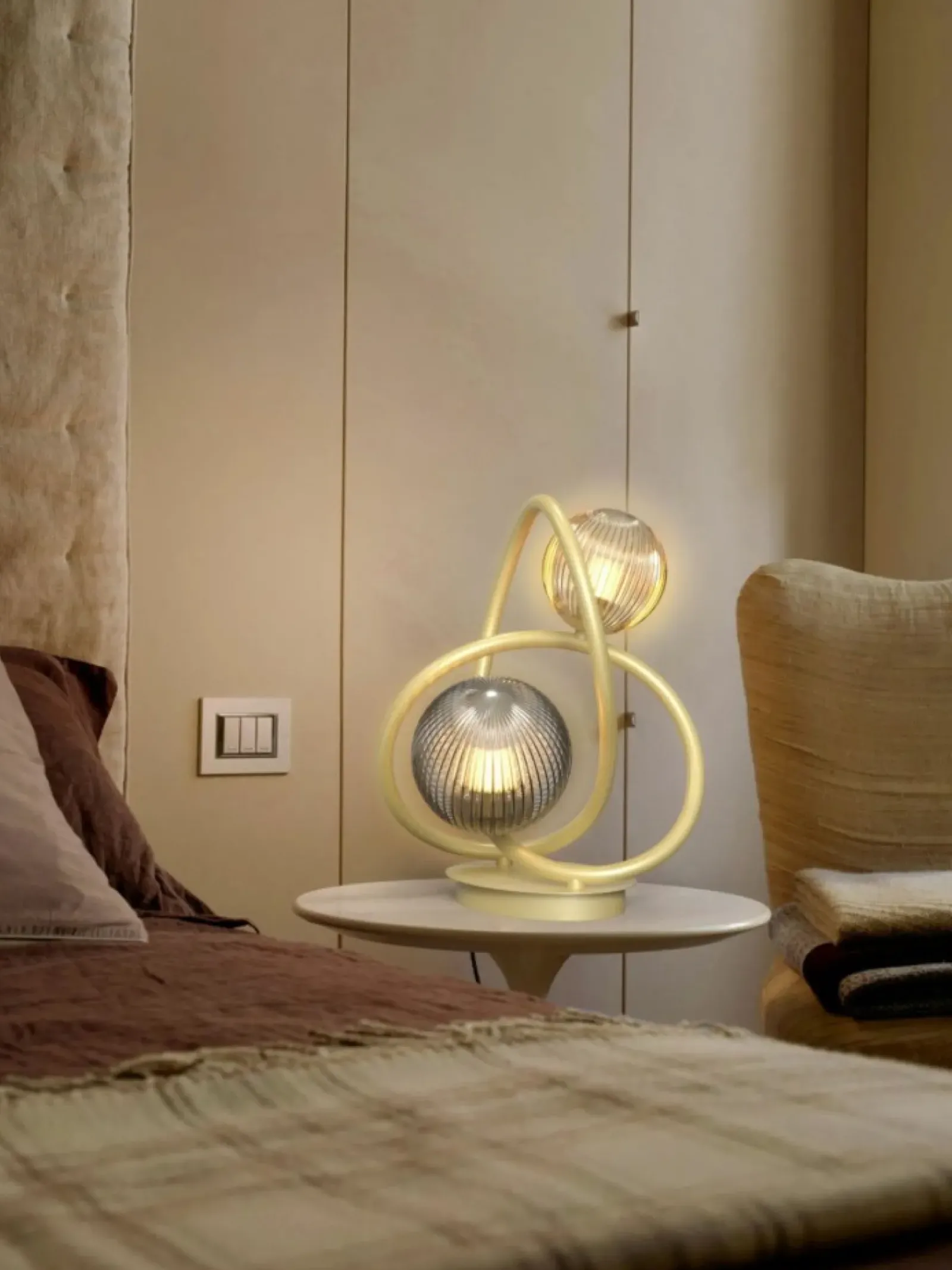 Sklep Kaja Ozdobna lampka na szafkę nocną i do salonu WF 8015-204 METZ | Kaja* Nowoczesne Lampki Stołowe