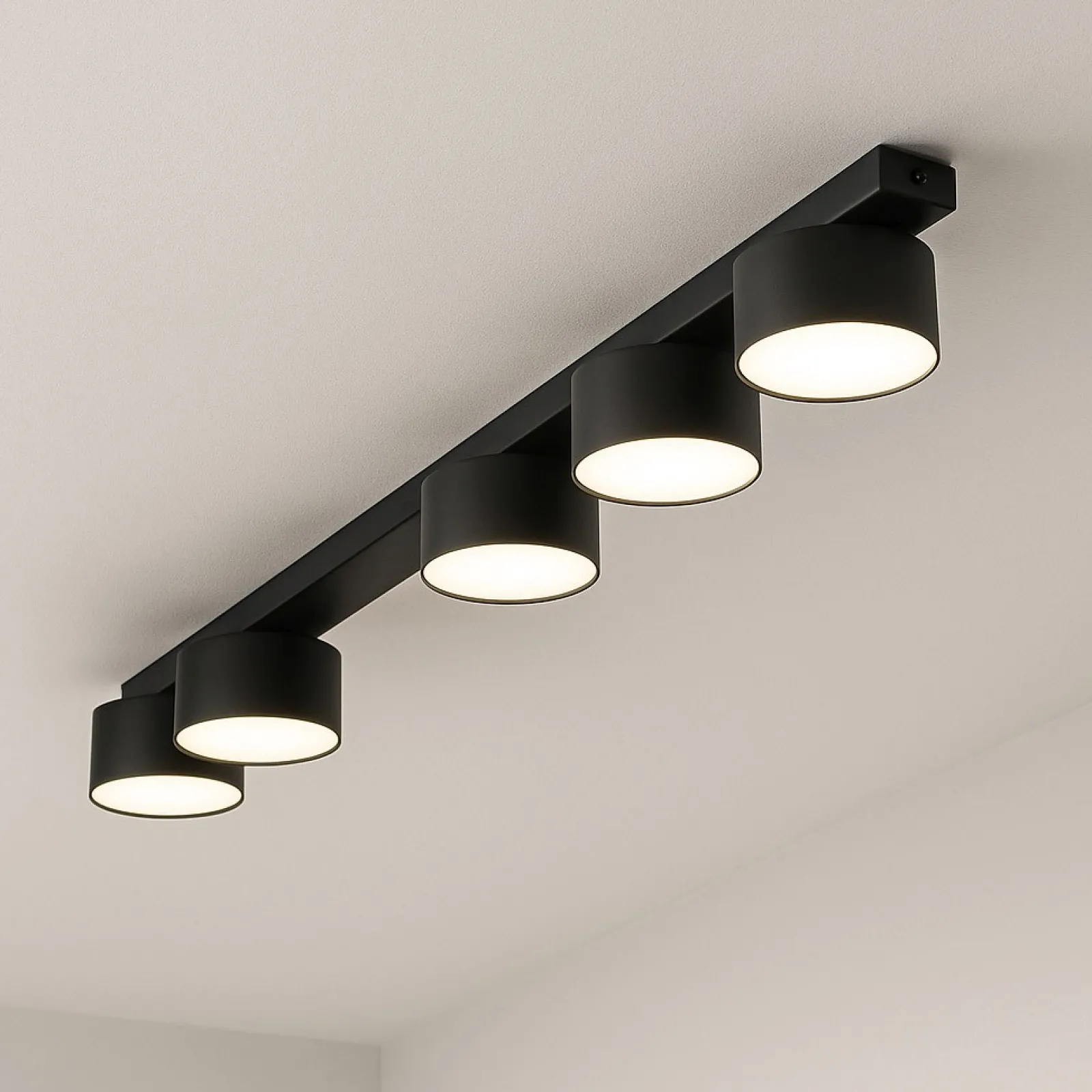 Sklep Kaja Podłużna lampa sufitowa, w kolorze czerni K-5533 z serii CRUZ* Reflektory Sufitowe Podłużne - Na Listwie|Żyrandole Nowoczesne