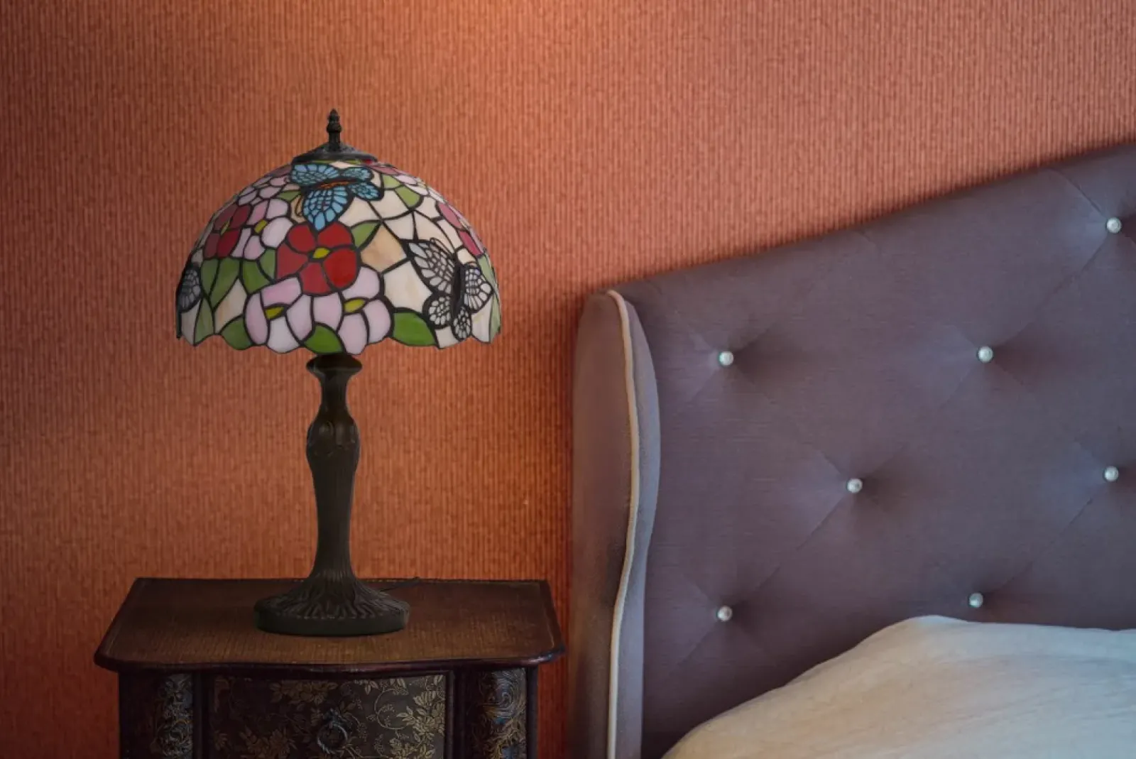 Sklep Kaja Reprezentacyjna lampa stołowa do salonu K-G121386 z serii BUTTERFLY* Tradycyjne Lampki Stołowe|Lampki Stołowe Retro