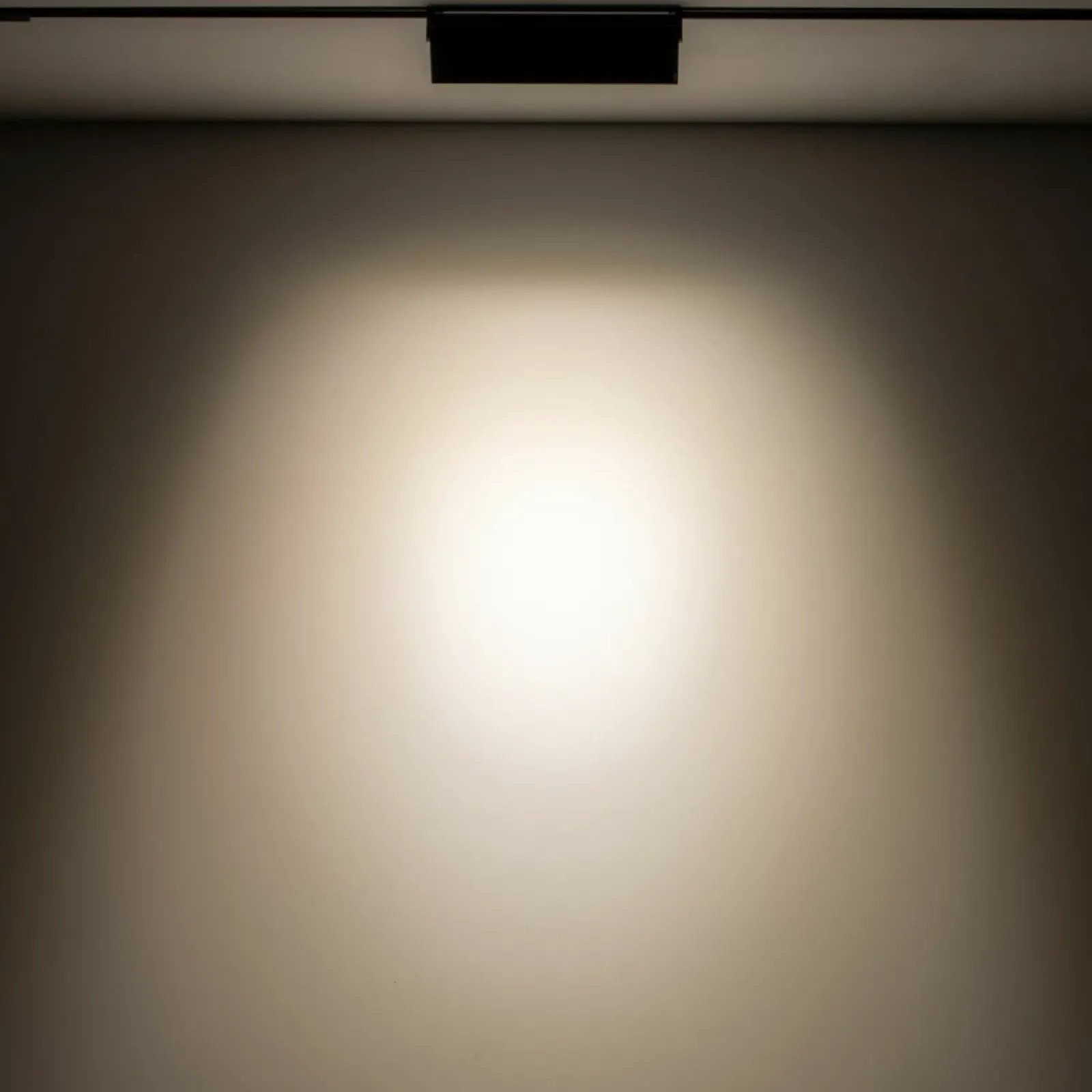 Sklep Kaja Ruchoma lampa do szyny magnetycznej 10145 LVM FOCUS OUT LED | Kaja* Szynoprzewody Podtynkowe|Szynoprzewody Natynkowe