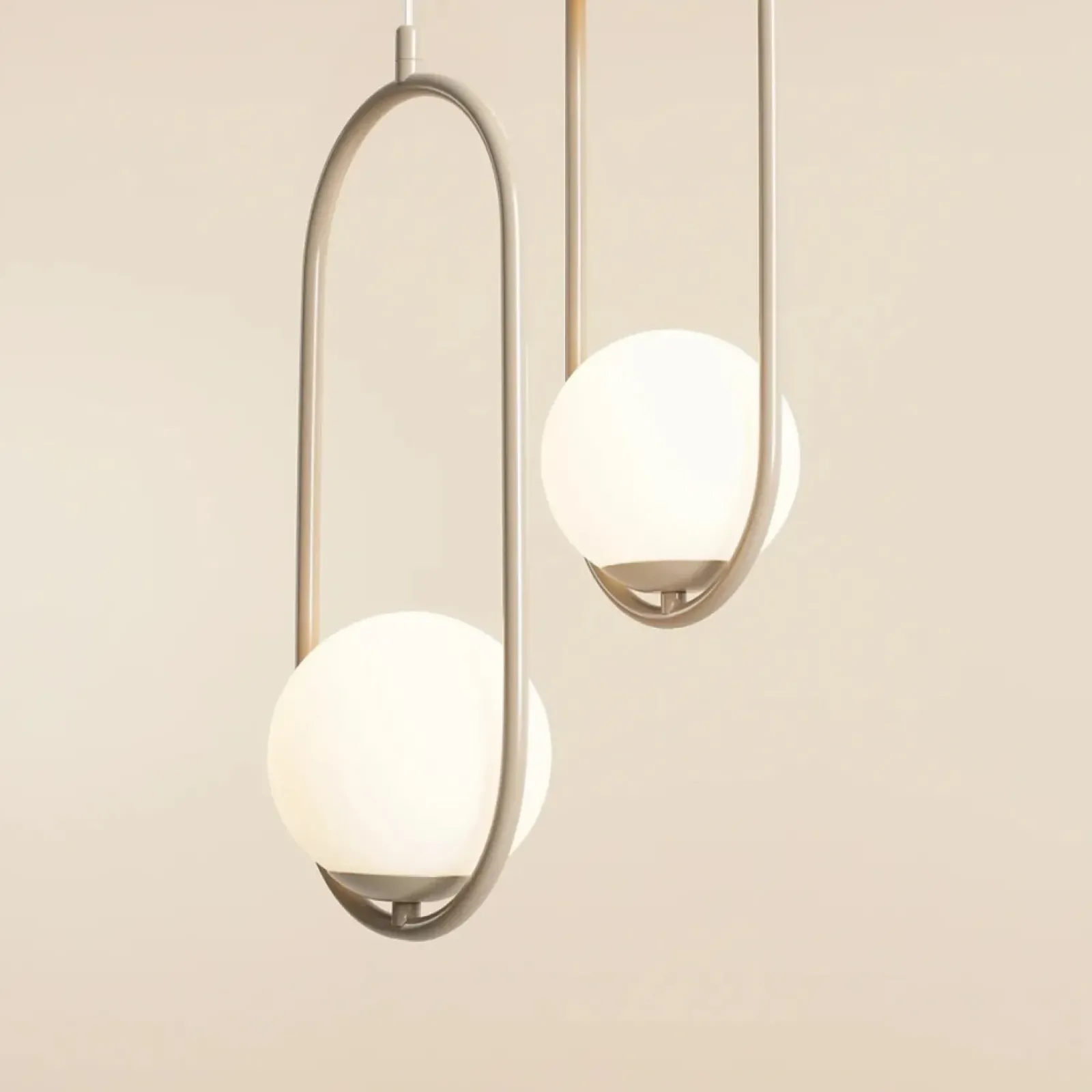Sklep Kaja Stylowa, beżowa lampa wisząca z dwoma kulami 1086G17 z serii RIVA Zadzwońporabattel.783200183(8-16)/mailsklep@kaja.com.pl Sale