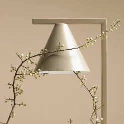 Sklep Kaja Stylowa, beżowa lampka biurkowa w stylu modern 1108B17 z serii FORM* Lampki Biurkowe