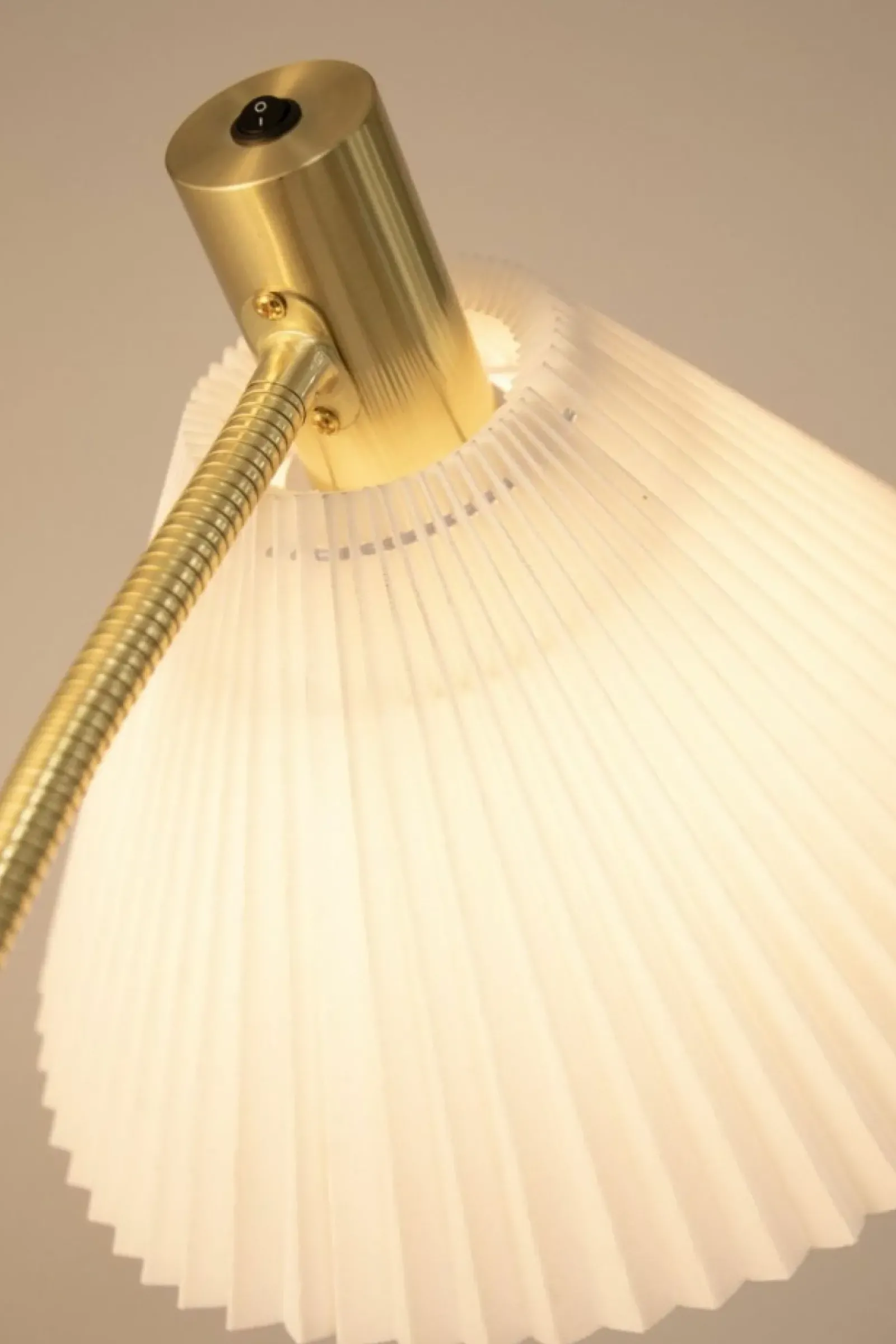 Sklep Kaja Stylowa lampa stojąca w kolorze antycznego złota 108569 z serii MIRA* Lampy Podłogowe Z Abażurem