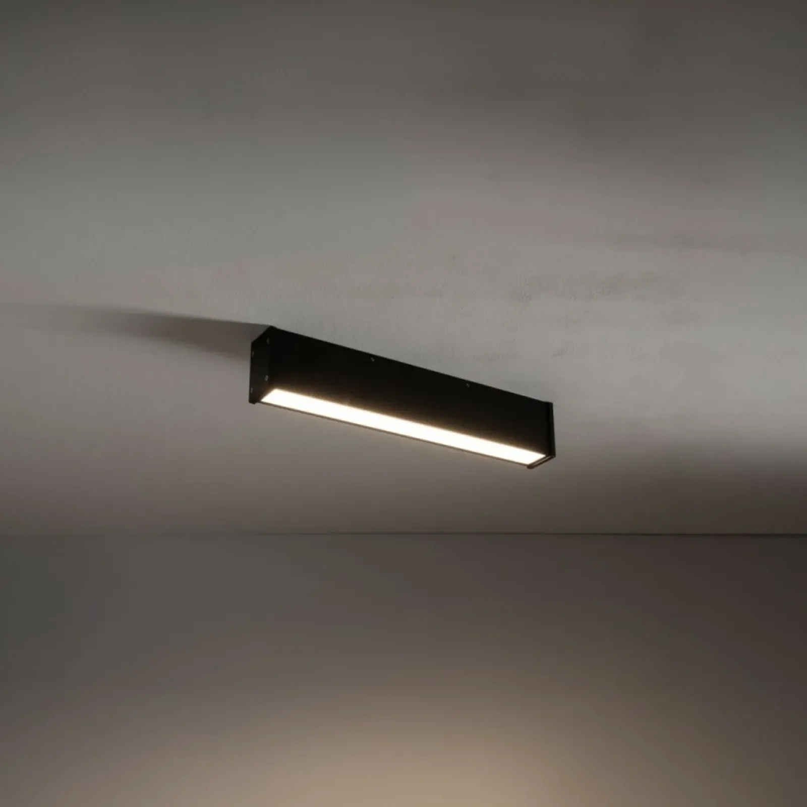 Sklep Kaja Wąski, ledowy plafon zewnętrzny 50cm 3000K 11360 OUTLINE LED | Kaja* Plafony Zewnętrzne|Lampy Do Łazienki