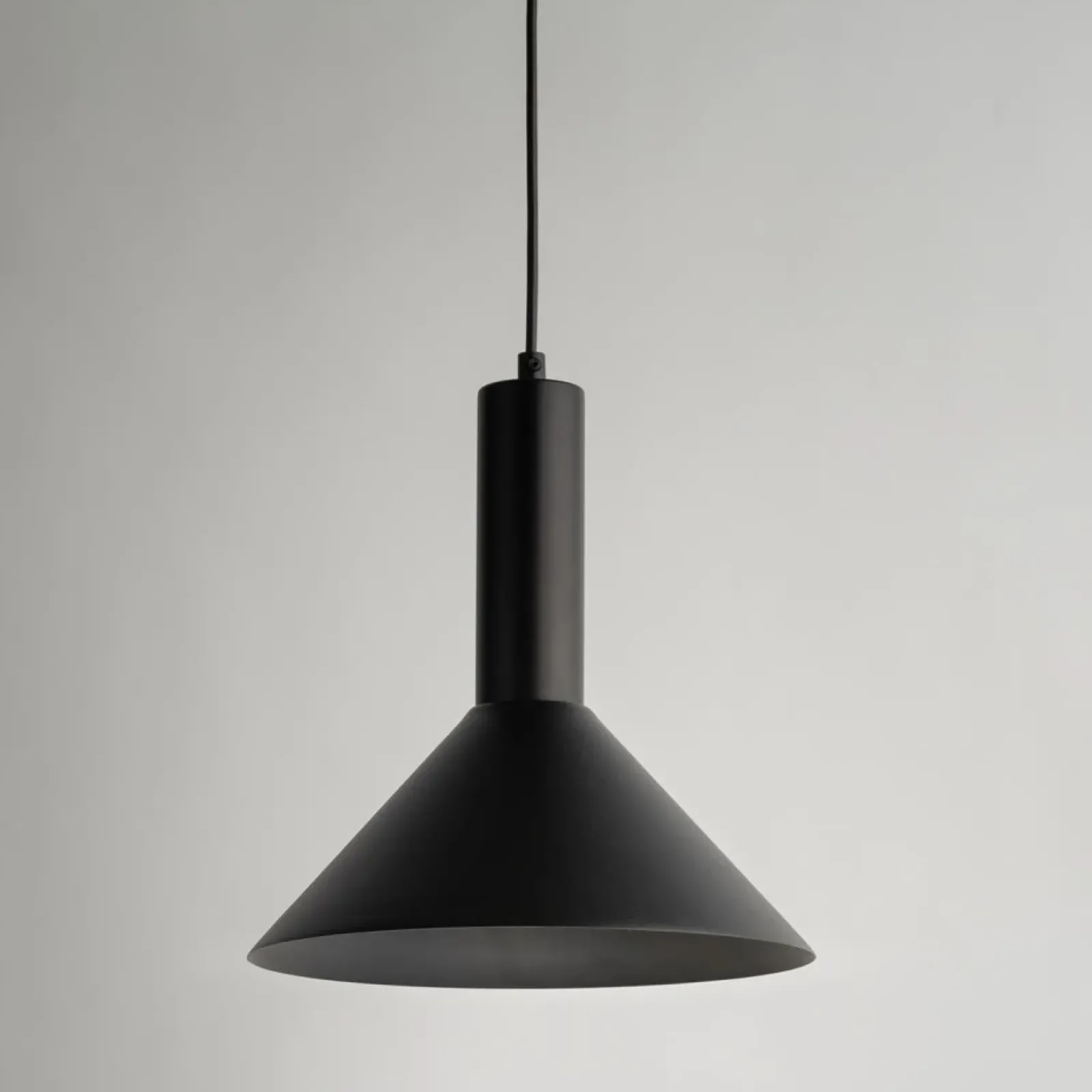 Sklep Kaja Wyjątkowa, czarna lampa wisząca do kuchni SIG 40810 z serii VITRUM czarny Discount