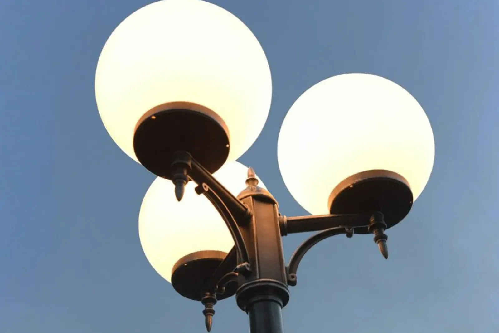 Sklep Kaja Wysoka, regulowana lampa ogrodowa OGMWN 3 300 z serii KULE CLASSIC | Kaja Oświet* Latarnie Ogrodowe|Lampy Ogrodowe Stojące