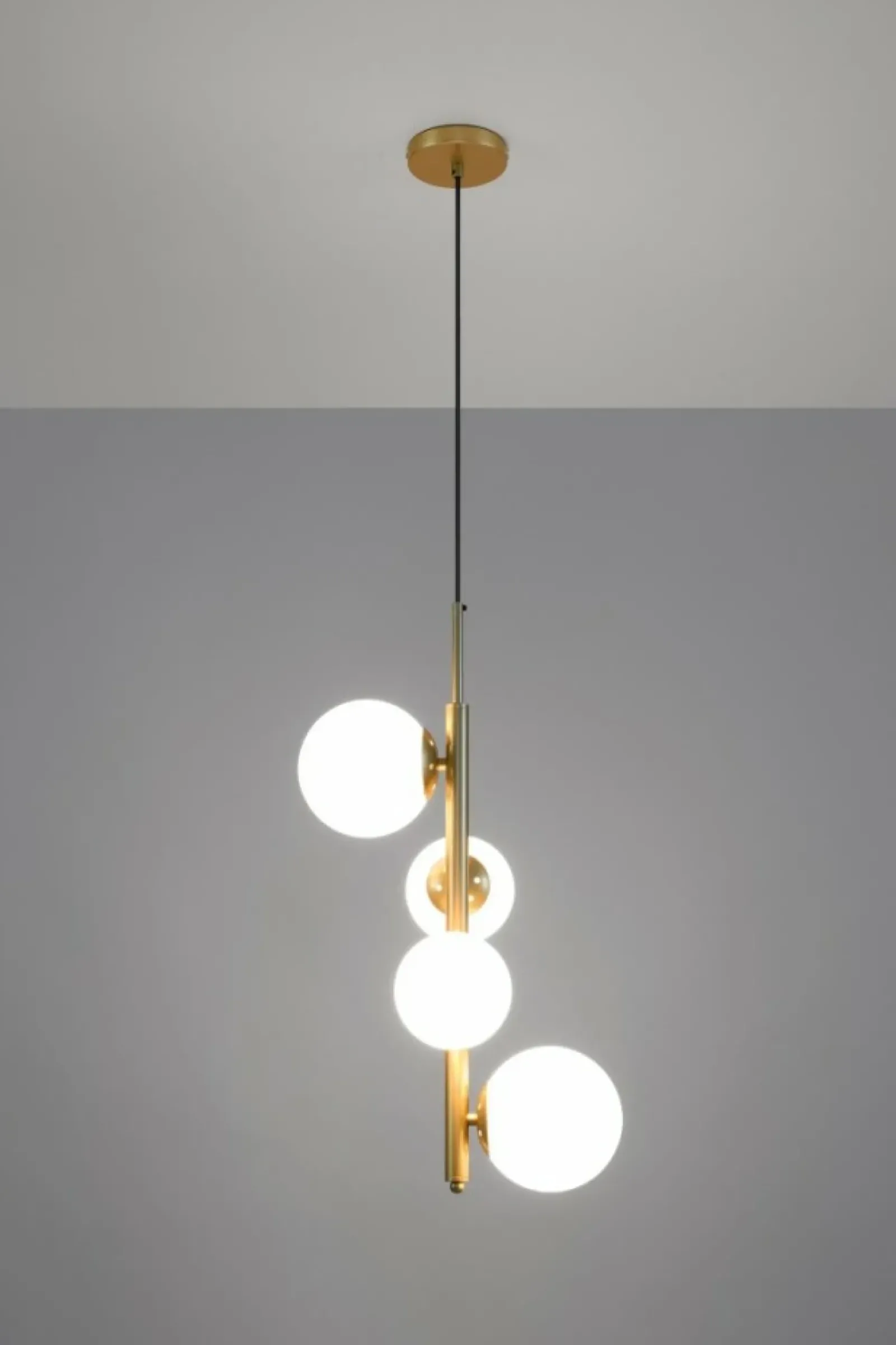 Sklep Kaja Złota, dekoracyjna lampa wisząca do salonu 34-01559 z serii CORDEL złoty Fashion